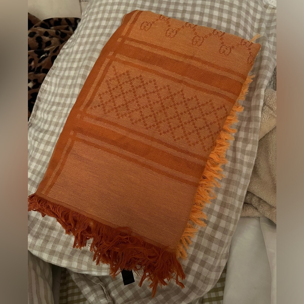 Gucci Scarf Orange - Picture 2 of 8